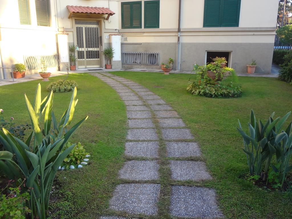 La Pineta Apartment Viareggio Extérieur photo